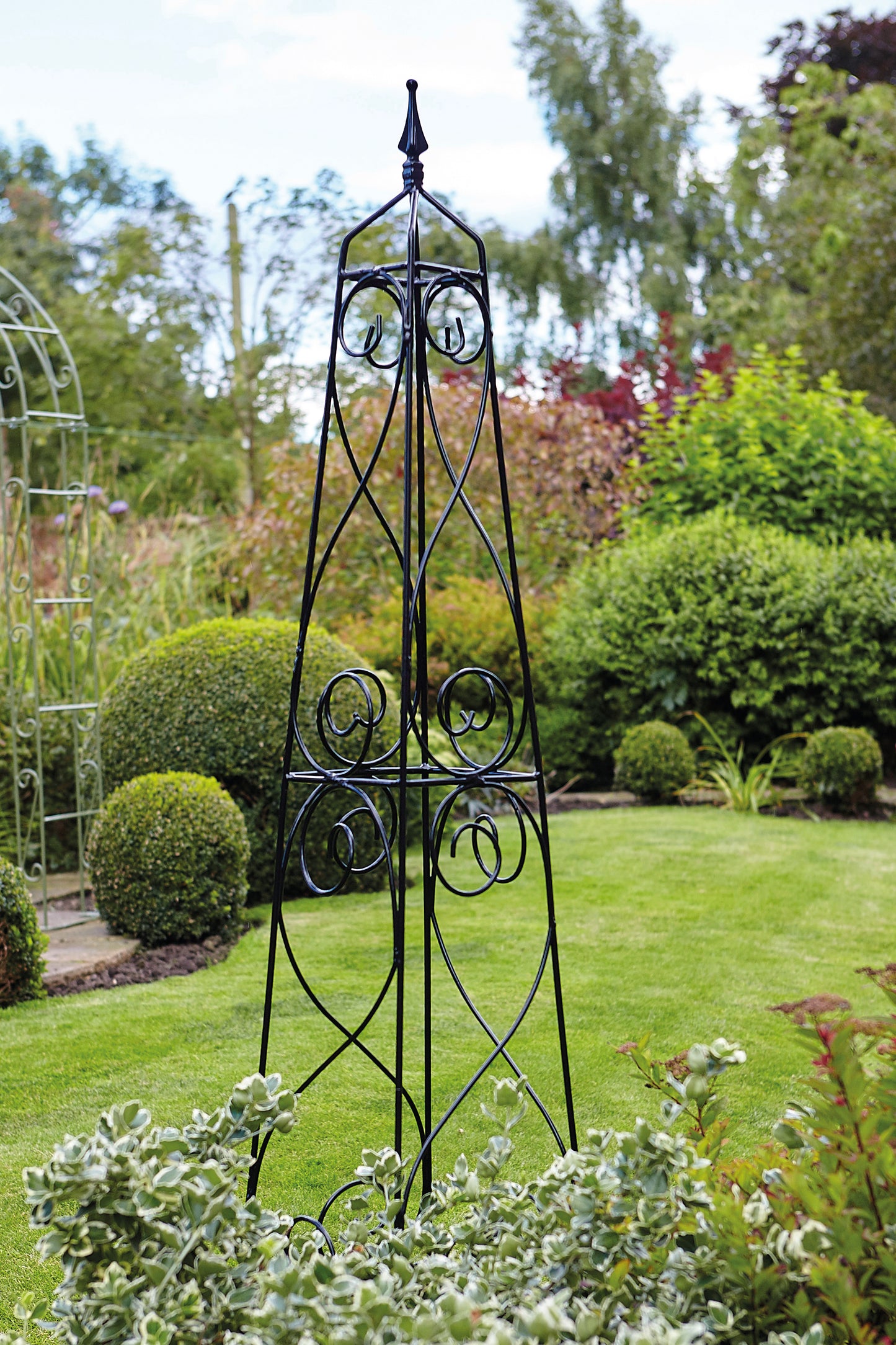 Burghley Obelisk Black