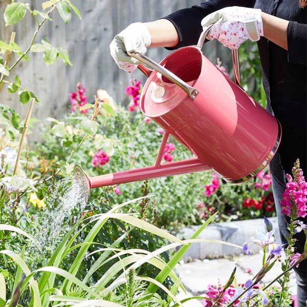 Watering Can Coral Pink 9Lt