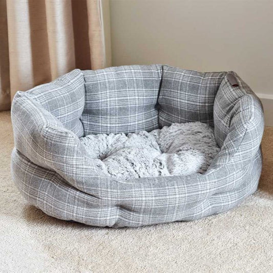 Grey Plaid L Oval Bed